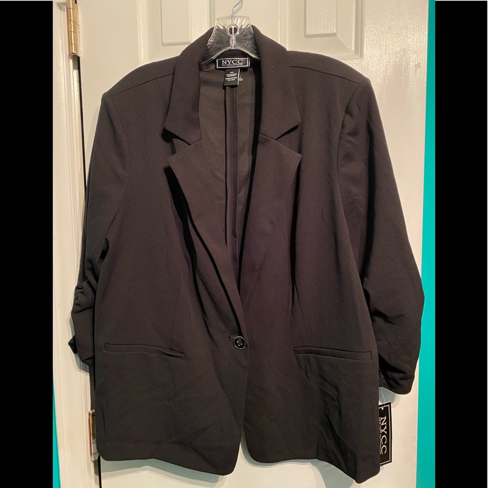 NWOT Black Blazer 2x